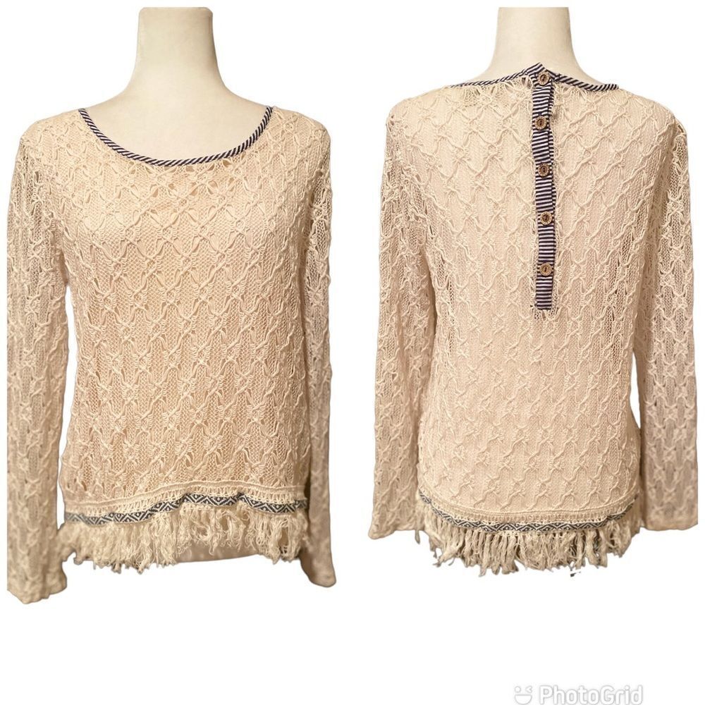 BKE Crocheted Top Size Medium Fringe Bottom Long Sleeve Lined